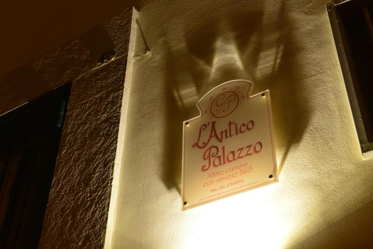 Bed and Breakfast L'Antico Palazzo à Canosa di Puglia Extérieur photo